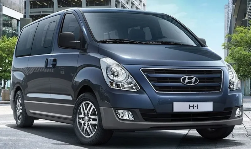 Hyundai H-1 — синий минивэн